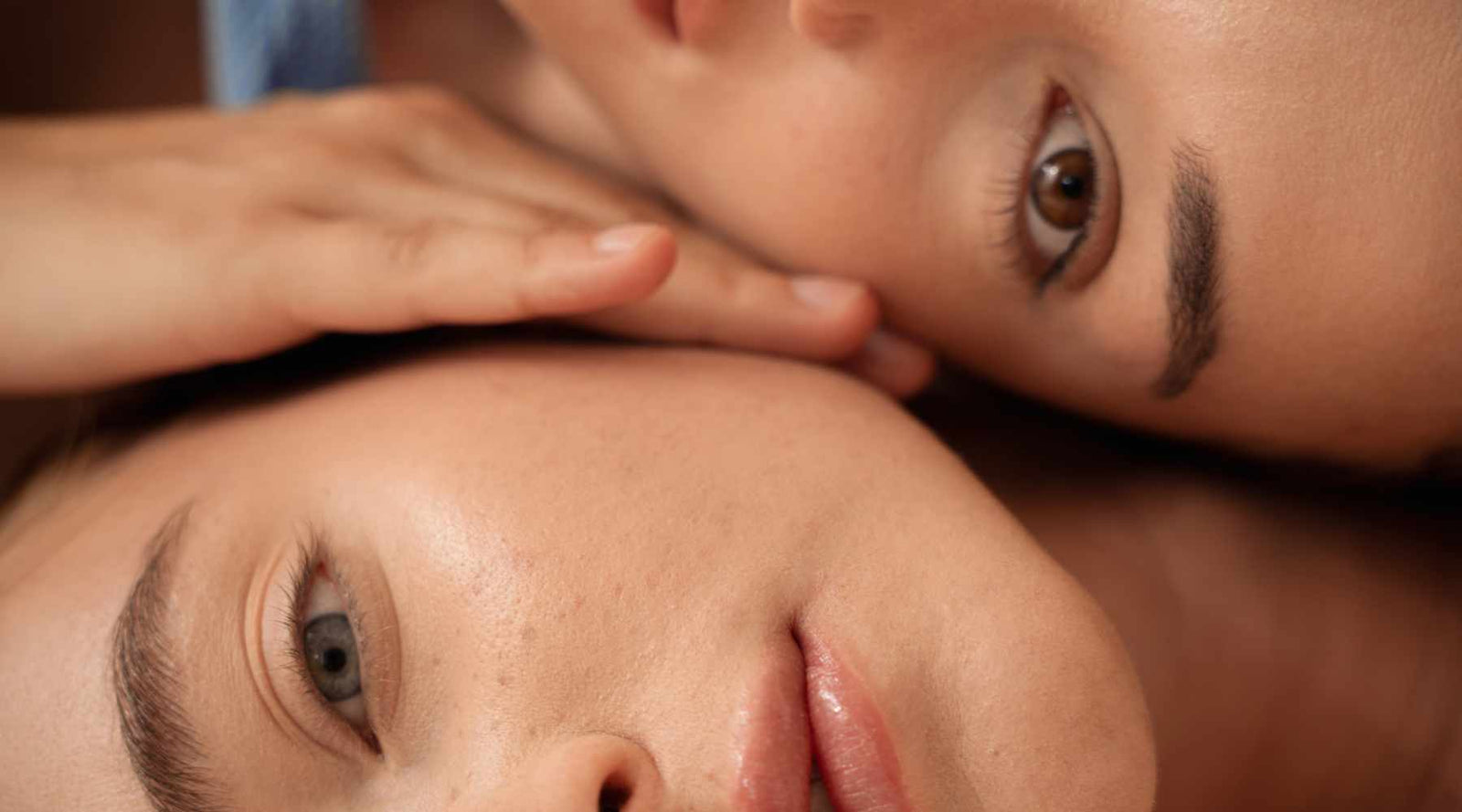 Soft Face vs. Snatched Face: Därför är den naturliga skönheten tillbaka