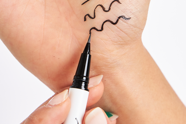 12 eyeliner-tricks som kommer förändra din sminkrutin